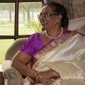 Savitha Kovind Made Masks for Poor