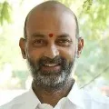 BJP Leaders Bandi Sanjay Reacts on Police Lathicharge on Students