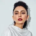 Rakul Preet gives a fitting reply to cine critic Kamaal Khan