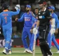 Fighting between bat and ball in 3rd ODI