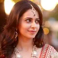 Rakul Preet Singh Send Food for 250 Poor Families