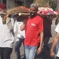 Muslim Youth Helps in Hindu Women Cremation