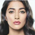 Pooja Hegde exhibits her skills in kichen
