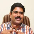 Producer Madhura Sridhar to enter politics
