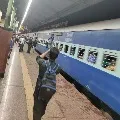 Indian Railways decides to stop all passenger train on Janata Curfew day