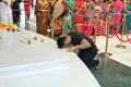MS Dhoni visits Puttaparthi