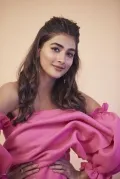 pooja hegde fires on Airtel